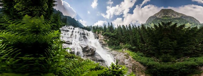 Trip Urlaubsreif - imposantes Naturschauspiel & Energiequelle in Österreich | beeindruckende, imposante Wasserfälle sind beruhigend & bringen Abkühlung an Sommertagen